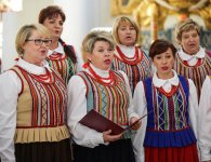 XII Powiatowy Przegląd Zespołów Chóralnych na Świętym Krzyżu