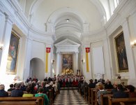 XII Powiatowy Przegląd Zespołów Chóralnych na Świętym Krzyżu