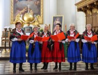 XII Powiatowy Przegląd Zespołów Chóralnych na Świętym Krzyżu