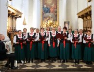 XII Powiatowy Przegląd Zespołów Chóralnych na Świętym Krzyżu