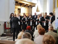 XII Powiatowy Przegląd Zespołów Chóralnych na Świętym Krzyżu