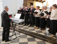 XII Powiatowy Przegląd Zespołów Chóralnych na Świętym Krzyżu
