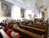 XII Powiatowy Przegląd Zespołów Chóralnych na Świętym Krzyżu