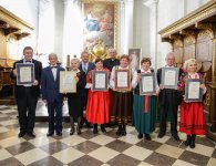 XII Powiatowy Przegląd Zespołów Chóralnych na Świętym Krzyżu