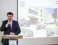 Chmielnik. Dzien Edukacji Narodowej i nowe pracownie w Powiatowym Zespole Szkół