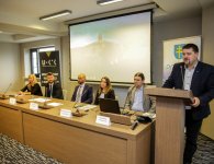 Senior, konsument bezpieczny i aktywny