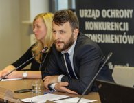 Senior, konsument bezpieczny i aktywny