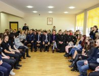 Powiatowy Zespół Szkół w Chęcinach włączył się w Kampanię Białej Wstążki.