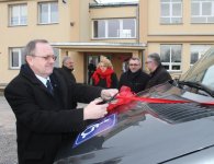 Nowy samochód do przewozu osób niepełnosprawnych w Sędku 