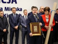 Kieleccy policjanci w nowoczesnej siedzibie