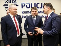 Kieleccy policjanci w nowoczesnej siedzibie