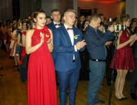 Poloneza czas zacząć - bale studniówkowe w Chmielniku i Łopusznie. 