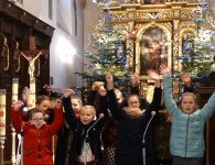 III PRZEGLĄD KOLĘD I PASTORAŁEK  „Chęciny kolędami rozśpiewane”