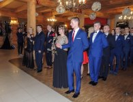 Studniówki w Chęcinach i Bodzentynie.