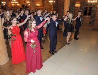Studniówki w Chęcinach i Bodzentynie.