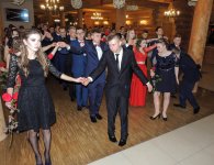 Studniówki w Chęcinach i Bodzentynie.