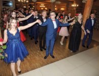 Studniówki w Chęcinach i Bodzentynie.