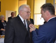 Józef Szczepańczyk, członek Zarządu Powiatu w Kielcach został nagrodzony Odznaką Honorową Ministra Administracji i Cyfryzacji za Zasługi dla Samorządu Terytorialnego