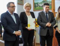 Podpisanie umowy w Powiatowym Zespole Szkół w Łopusznie 