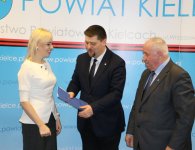 Podpisanie umów z organizacjami pozarządowymi