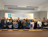 Podpisanie umów z organizacjami pozarządowymi