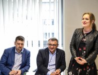 Podpisanie umowy na realizację inwestycji drogowych w gminach Górno i Daleszyce