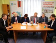 Podpisano umowę na budowę budynku administracyjnego w Domu Pomocy Społecznej w Łagiewnikach