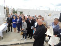 Wmurowanie kamienia węgielnego pod budowę nowej szkoły w Piotrkowicach w gminie Chmielnik.