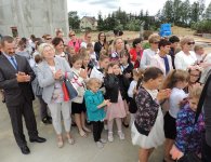 Wmurowanie kamienia węgielnego pod budowę nowej szkoły w Piotrkowicach w gminie Chmielnik.