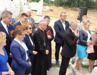 Wmurowanie kamienia węgielnego pod budowę nowej szkoły w Piotrkowicach w gminie Chmielnik.