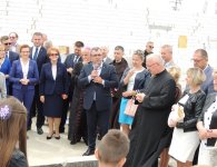 Wmurowanie kamienia węgielnego pod budowę nowej szkoły w Piotrkowicach w gminie Chmielnik.