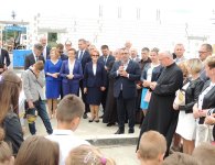 Wmurowanie kamienia węgielnego pod budowę nowej szkoły w Piotrkowicach w gminie Chmielnik.