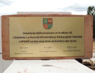 Wmurowanie kamienia węgielnego pod budowę nowej szkoły w Piotrkowicach w gminie Chmielnik.
