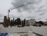 Wmurowanie kamienia węgielnego pod budowę nowej szkoły w Piotrkowicach w gminie Chmielnik.