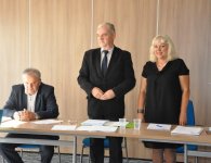 Komisja Edukacji, Kultury, Sportu, Turystyki i Promocji Powiatu oraz Komisja Zdrowia, Rodziny i Spraw Społecznych.