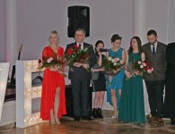 Zatańczyli poloneza w Chęcinach i Bodzentynie