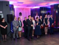 Zatańczyli poloneza w Chęcinach i Bodzentynie