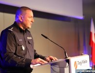 Przekazanie samochodów i narada Policji