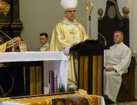 Rycerze Kolumba z Chmielnika nowym sztandarem
