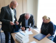 Komisji Rolnictwa, Leśnictwa, Gospodarki Gruntami i Ochrony Środowiska oraz Samorządu, Rozwoju Gospodarczego i Przeciwdziałania Bezrobociu.