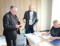 Komisji Rolnictwa, Leśnictwa, Gospodarki Gruntami i Ochrony Środowiska oraz Samorządu, Rozwoju Gospodarczego i Przeciwdziałania Bezrobociu.