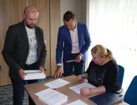Komisji Rolnictwa, Leśnictwa, Gospodarki Gruntami i Ochrony Środowiska oraz Samorządu, Rozwoju Gospodarczego i Przeciwdziałania Bezrobociu.