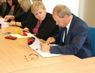 Centrum Usług - podpisanie umów