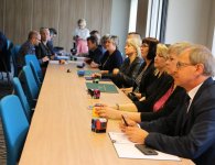Centrum Usług - podpisanie umów