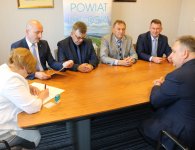 Kolejne umowy na drogi podpisane