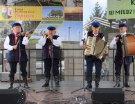 Powiatowy Konkurs na Najsmaczniejszą Potrawe oraz Powiatowy Przegląd Kapel Ludowych.