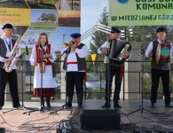 Powiatowy Konkurs na Najsmaczniejszą Potrawe oraz Powiatowy Przegląd Kapel Ludowych.