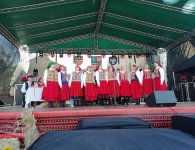 Wieniec powiatu na podium