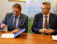 Podpisanie porozumienia z miastem w sprawie smogu 