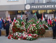 W Kielcach odsłonięto pomnik Przemysława Gosiewskiego